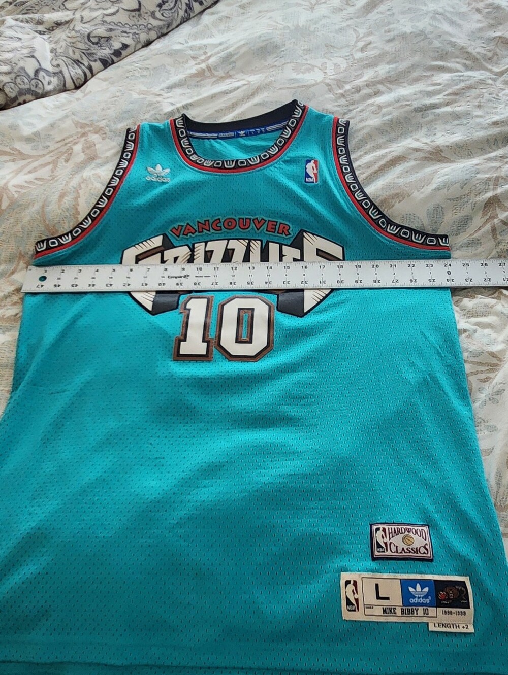 Adidas Mike Bibby Vancouver Grizzlies #10 Basketball Jersey (L) 🇨🇦 - Picture 11 of 15